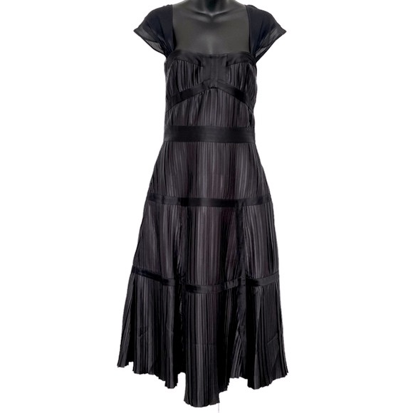 La Perla Dresses & Skirts - La Perla Black Silk Blend Accordion Pleated Cocktail Evening Gown Size 42 (US 6)